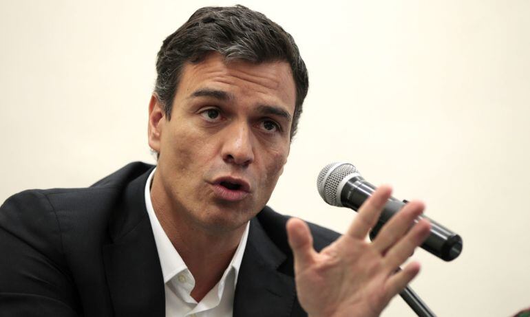 El líder del Partido Socialista Obrero Español (PSOE) Pedro Sánchez durante un encuentro con la Comunidad española en México