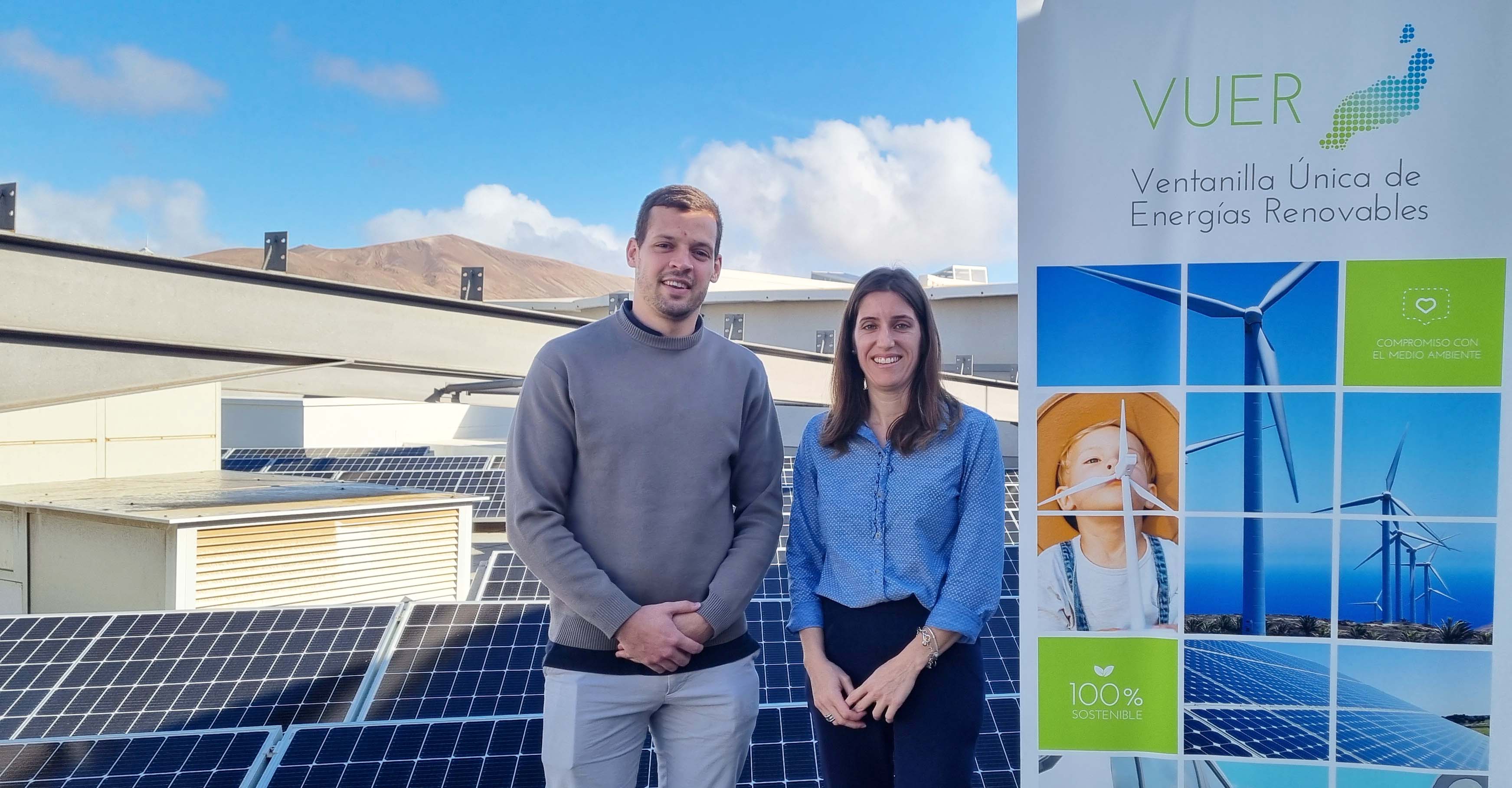 Técnicos de la Ventanilla Única de Energías Renovables (VUER) de Lanzarote.