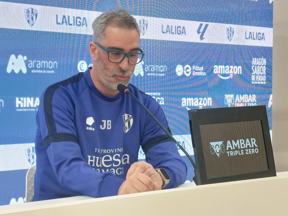 Jon Pérez Bolo desmiente al Ceuta: "Ni hubo abrazo, ni me llamó abuelete"