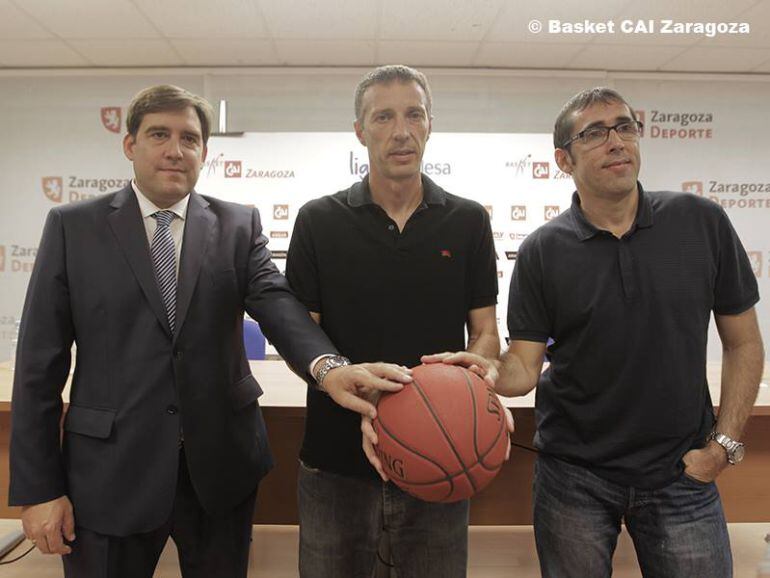 Joaquín Ruiz Lorente atraviesa su peor momento desde que tomará las riendas del banquillo del CAI Zaragoza