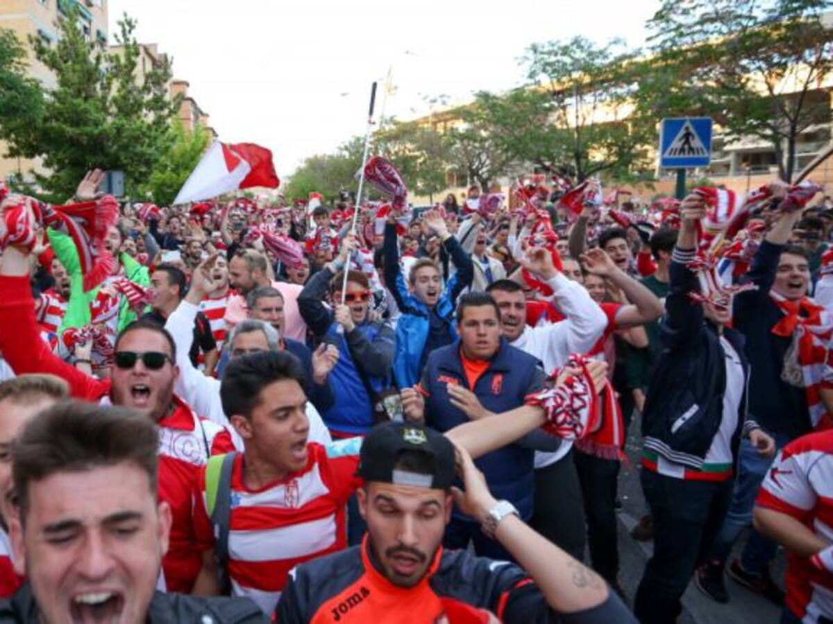 Los abonados del Granada agotan las 1.100 entradas cedidas por el Sevilla