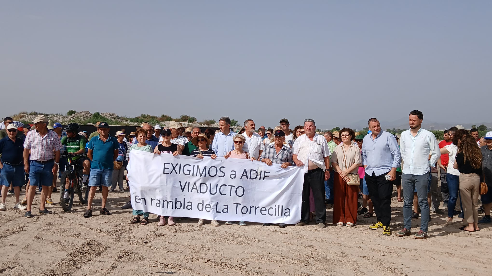Vecinos de Lorca piden que se construya un viaducto en la rambla de La Torrecilla