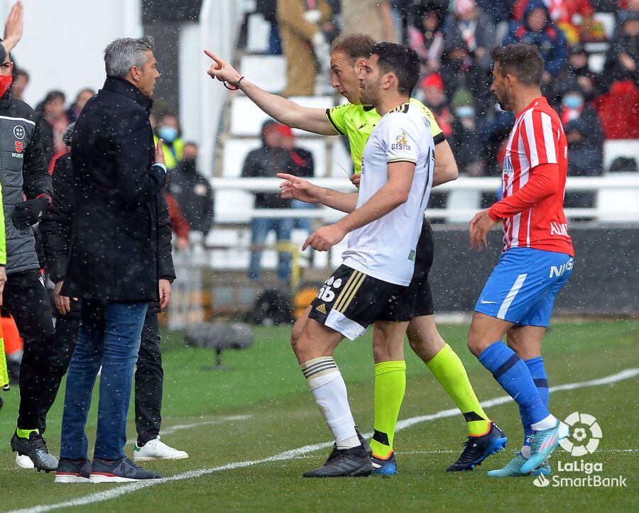 Momento en el que Martí es expulsado en Burgos.