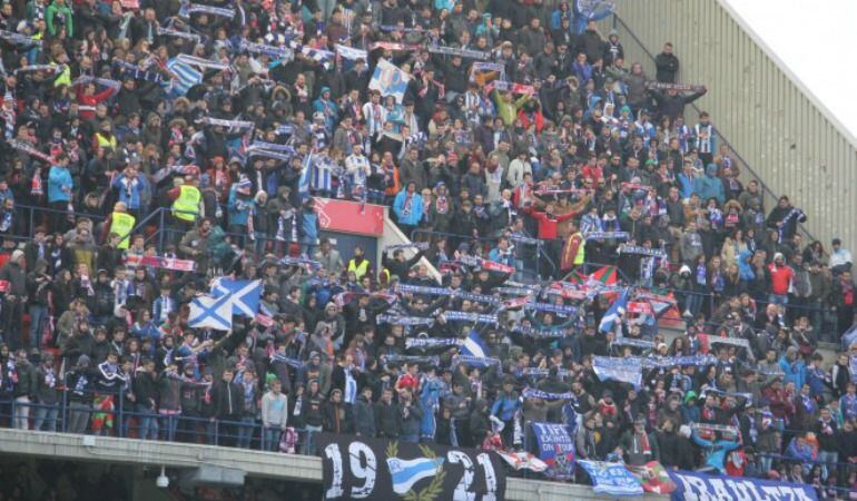 Alavesistas en El Sadar la pasada temporada en Segunda División.