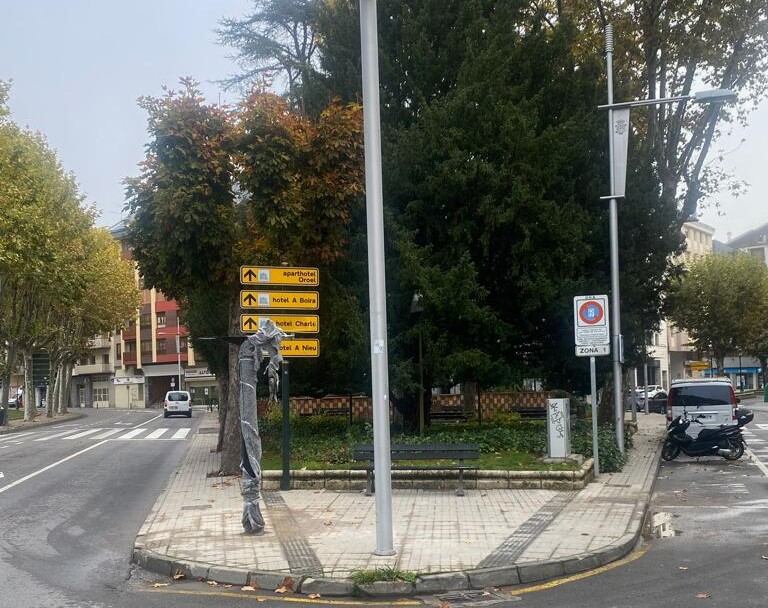 Báculo informativo en la entrada de Medio Pañuelo