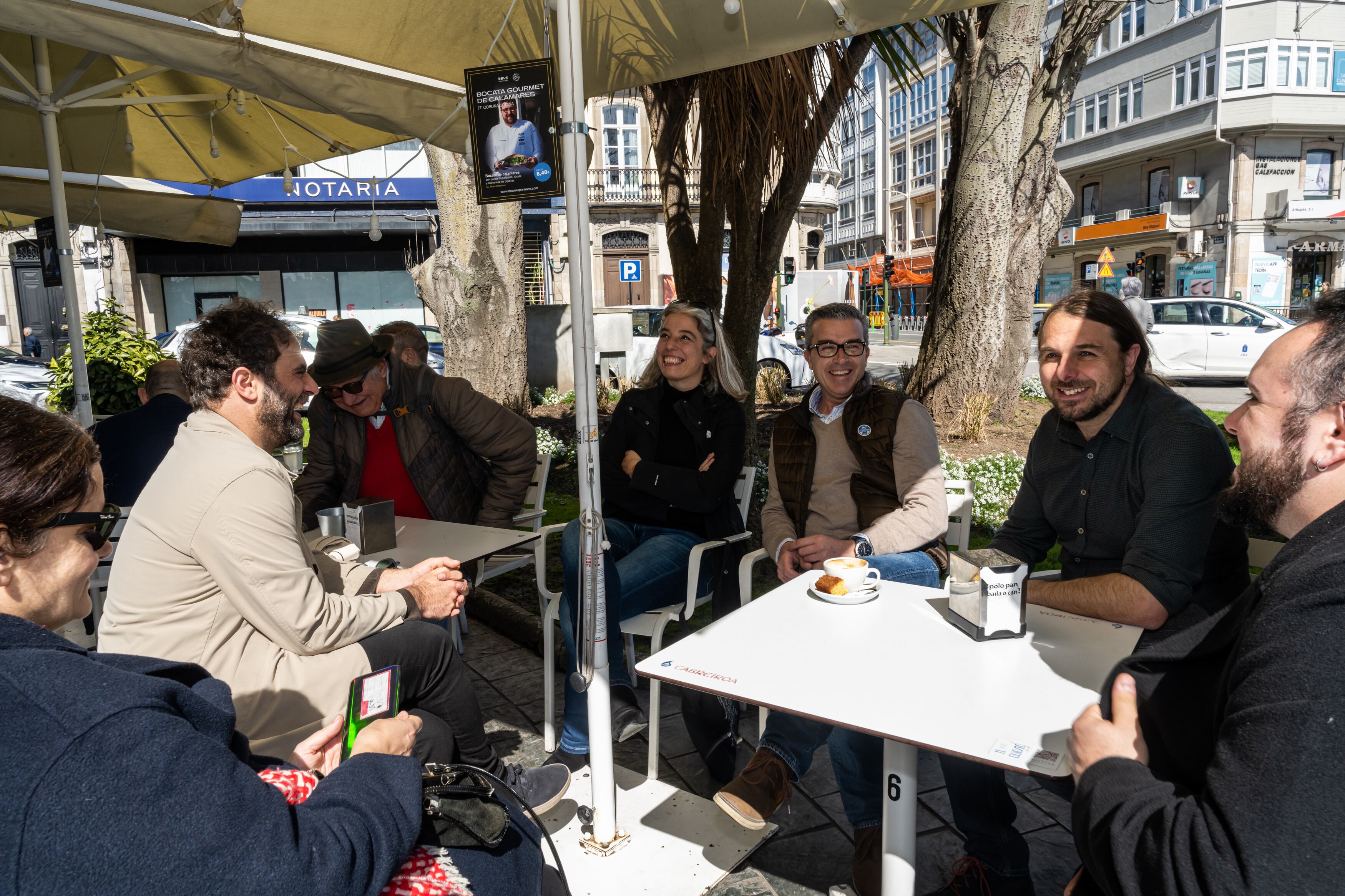 Miembros de Marea Atlántica en El Quiosco de Down Coruña