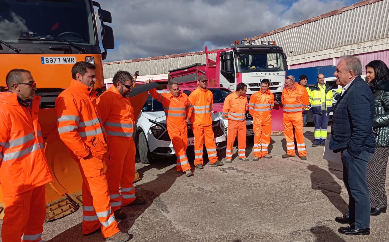 El operativo de vialidad invernal contará con 64 profesionales, 19 quitanieves y 3 paneles informativos