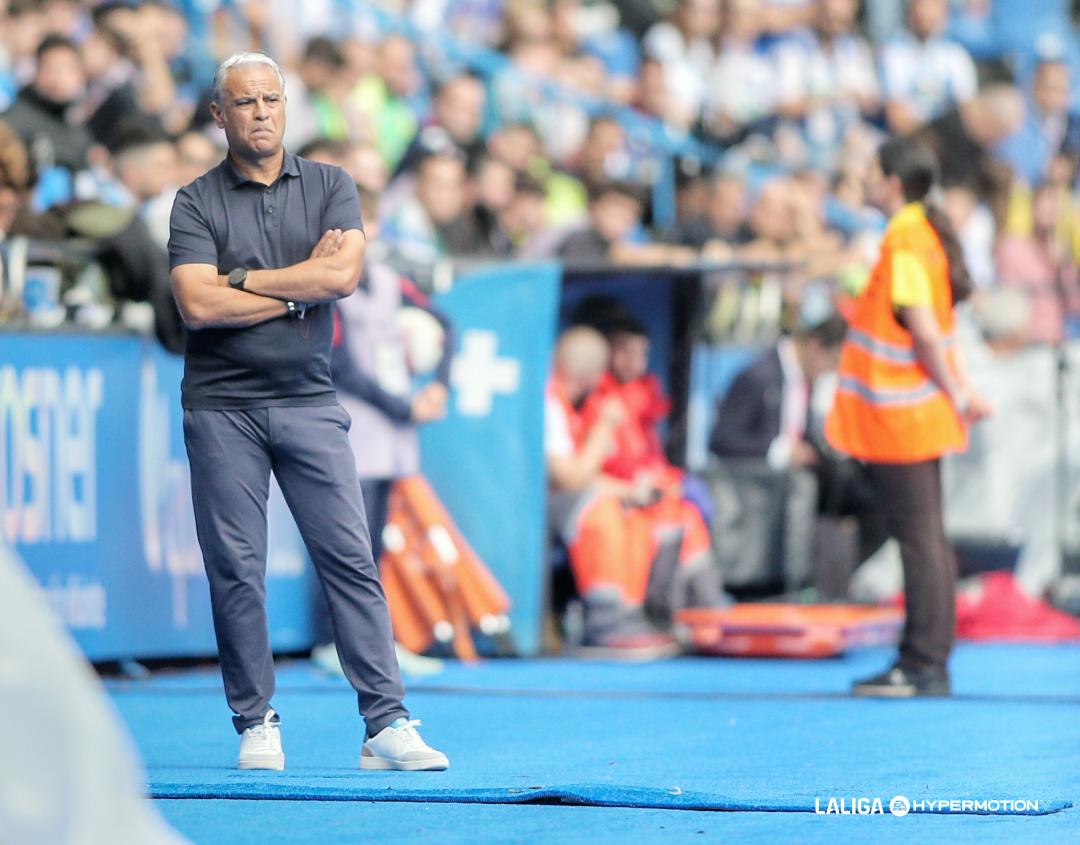 El técnico del Málaga Sergio Pellicer en la rueda de prensa posterior al encuentro ante el Deportivo