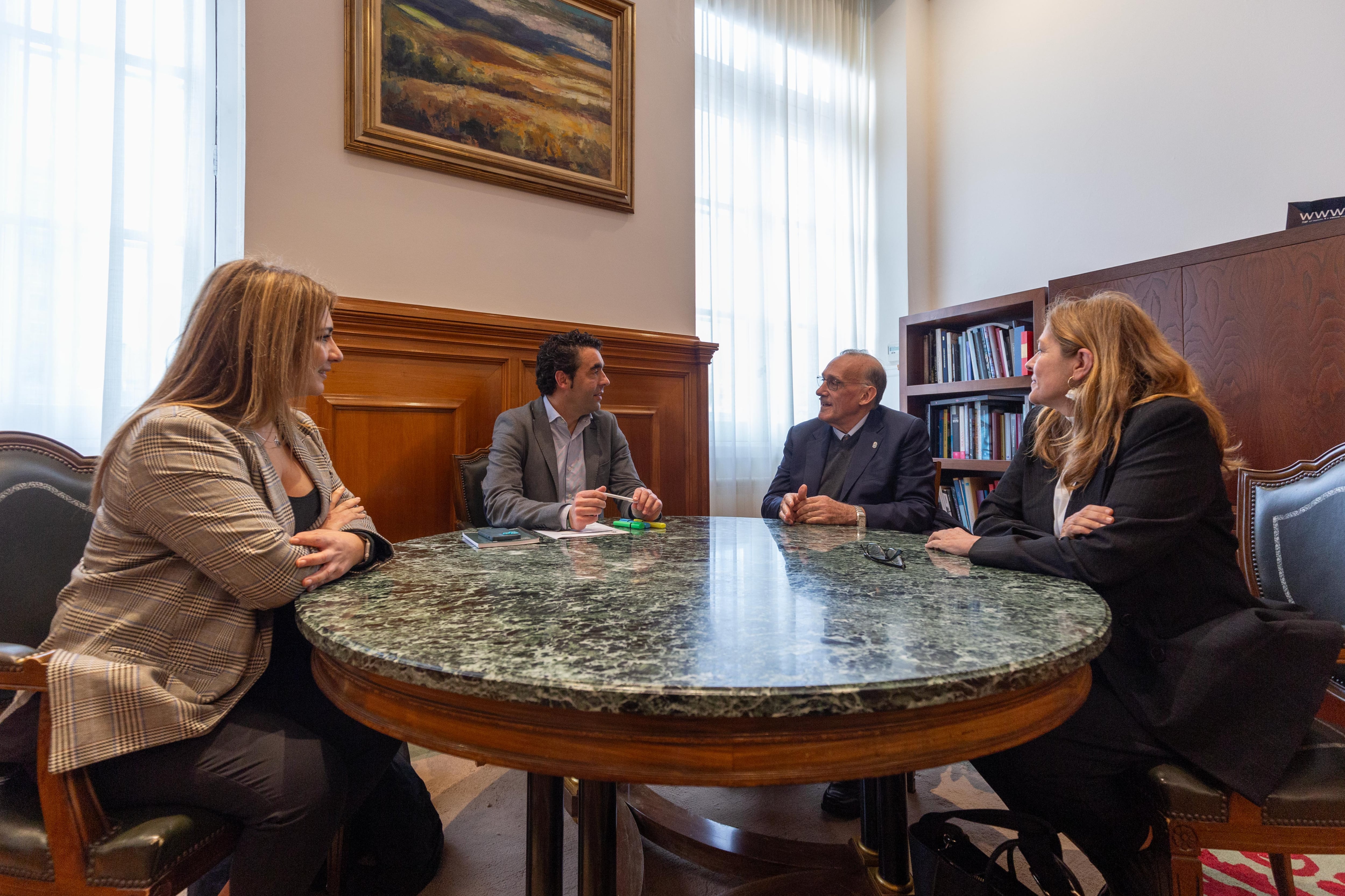 Luís López y Manuel Reigosa se reúnen para explorar nuevas vías de cooperación