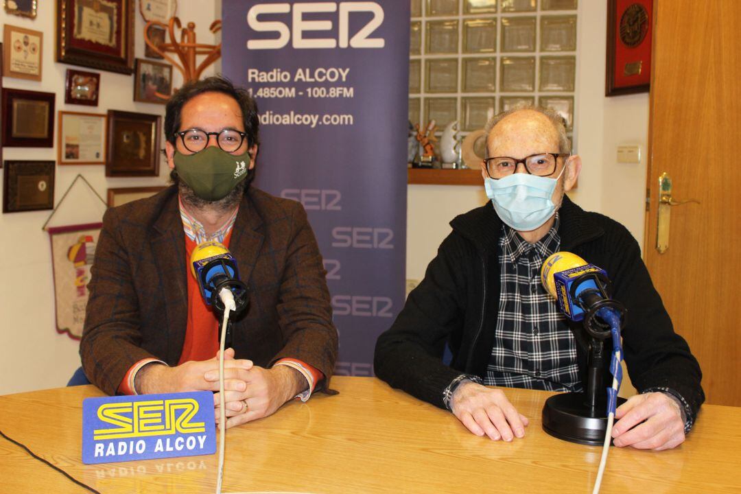 Santi Cano y Fernando Cano en el estudio de Radio Alcoy