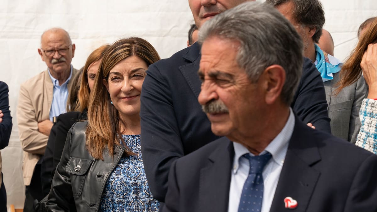 Revilla facilitará el Gobierno al PP para evitar que pacte con Vox