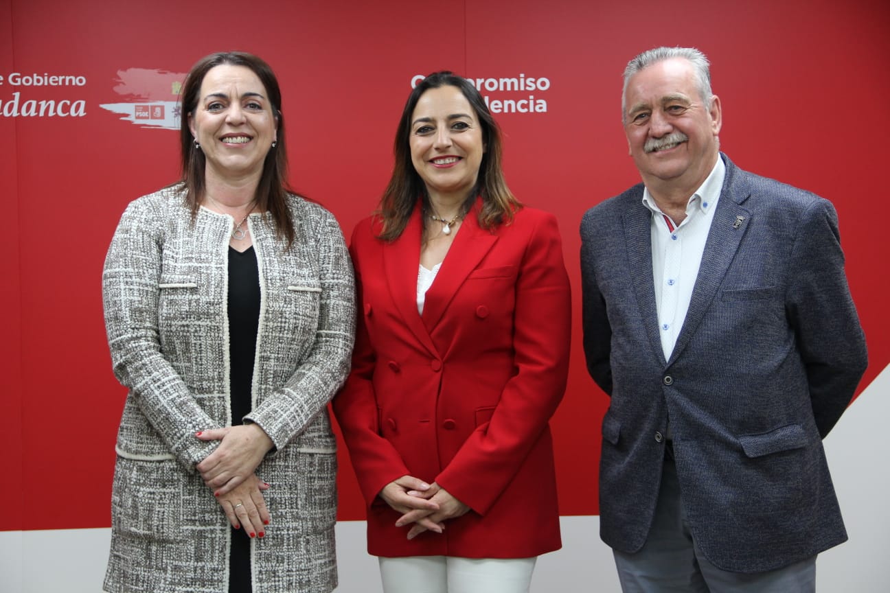 Belinda Mencía, Miriam Andrés y José Mª López Acero