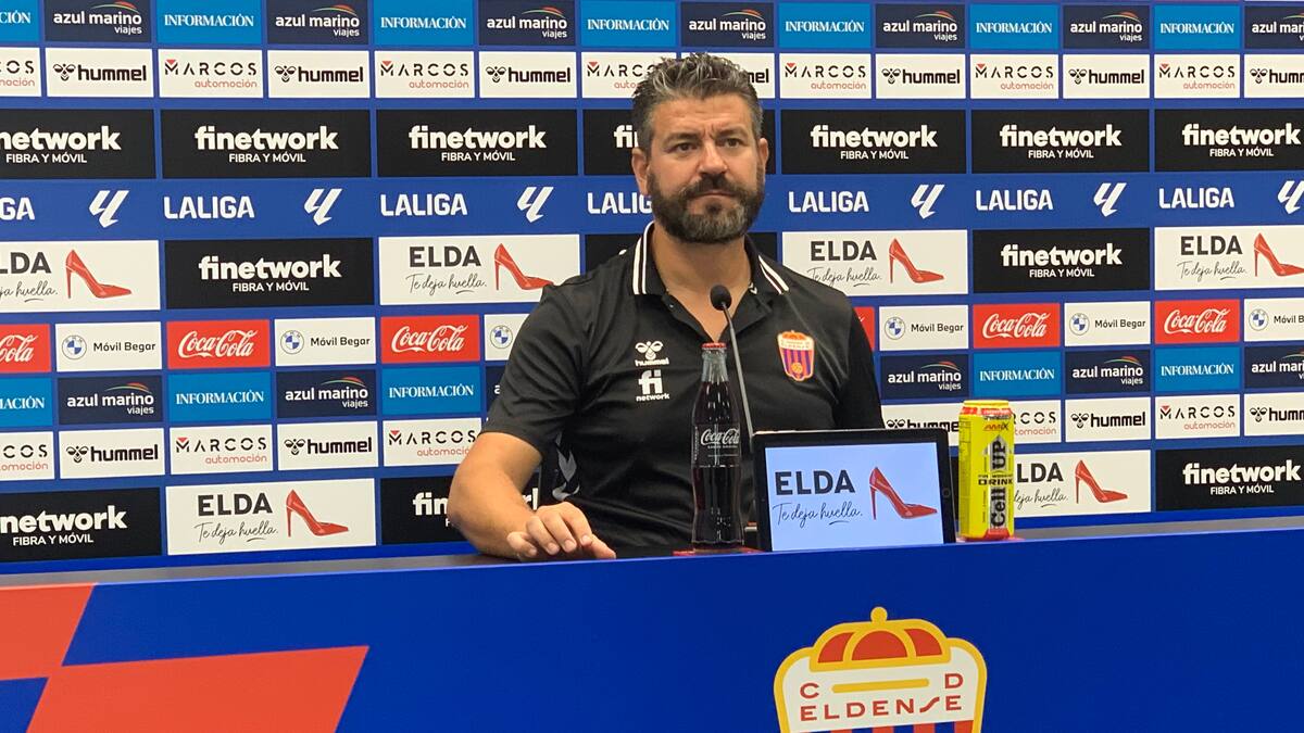 Fernando Estévez, Ent. del Eldense, antes de visitar a la S. D. Huesca