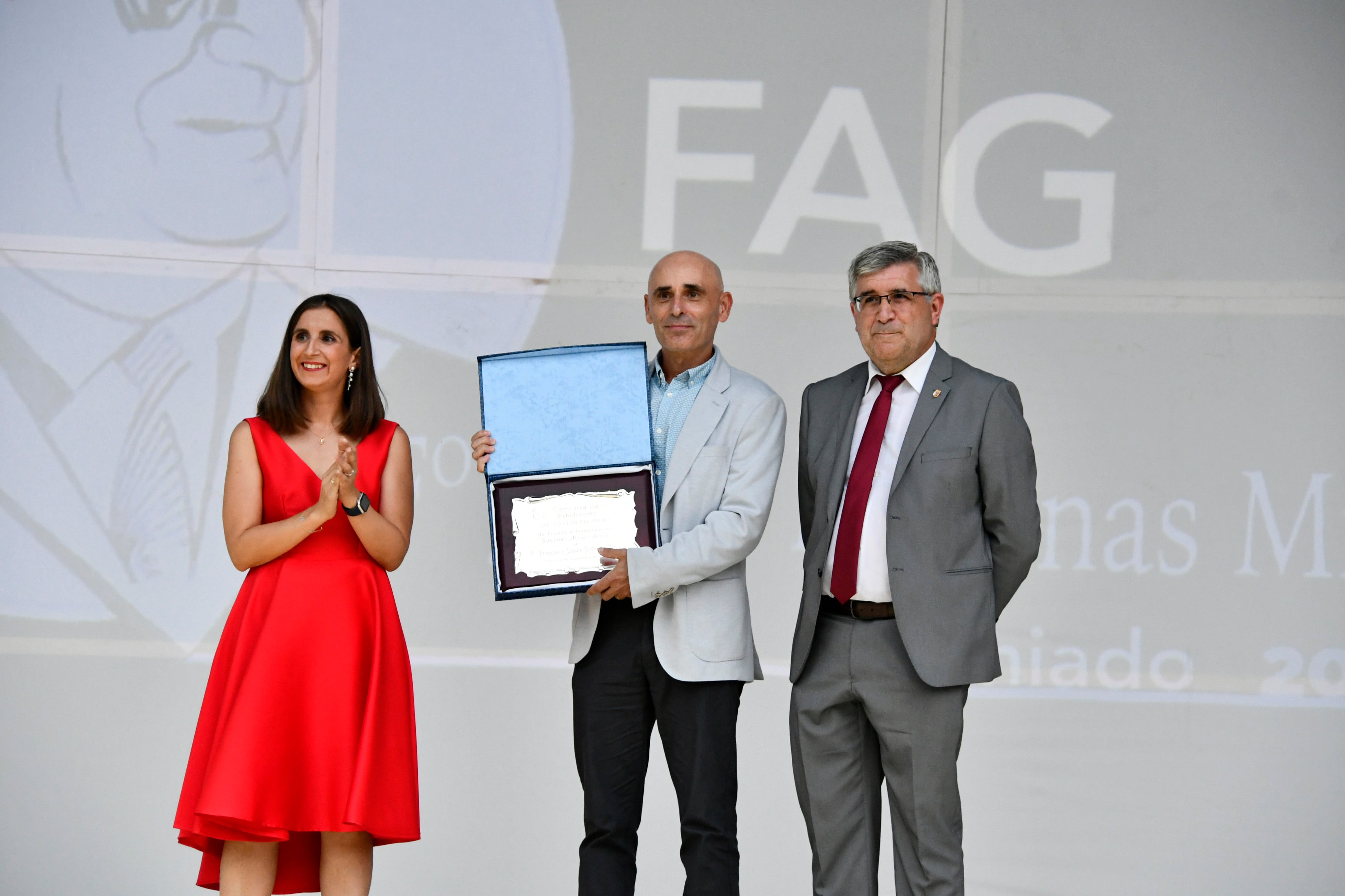 Momento de la entrega del premio, el pasado 4 de septiembre