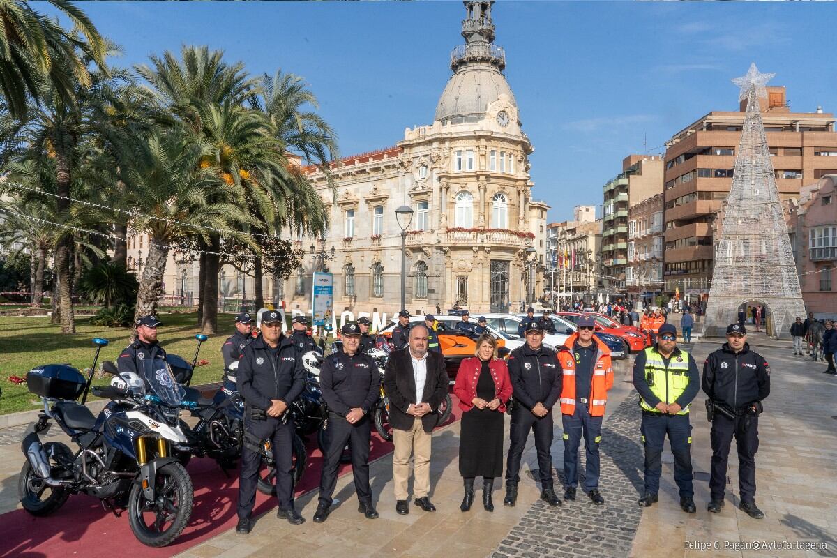 Presentación de los nuevos vehículos para Policía Local, Bomberos y Protección Civil