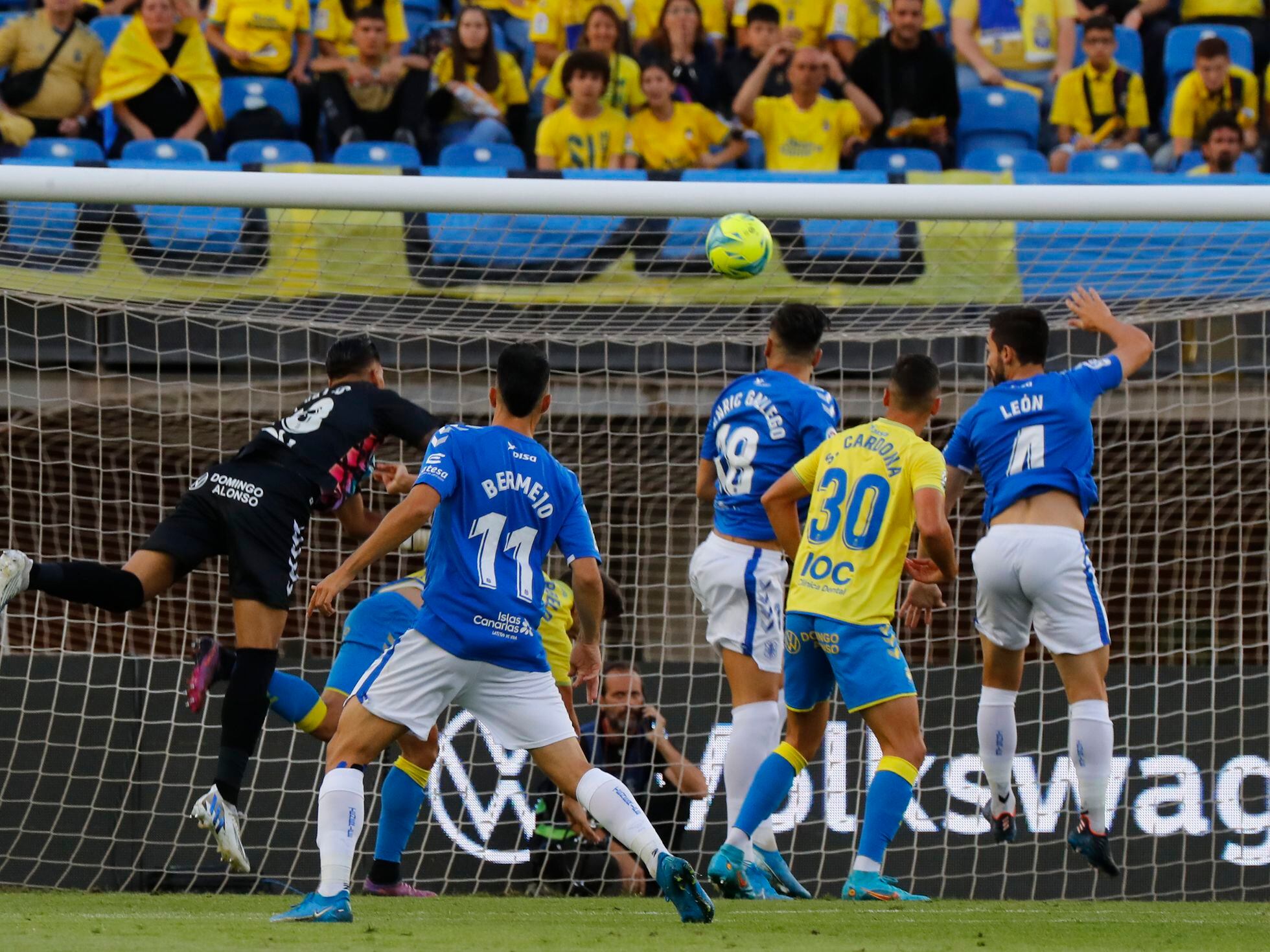 El Tenerife se llevó el último derbi jugado en Gran Canaria el pasado mes de junio.