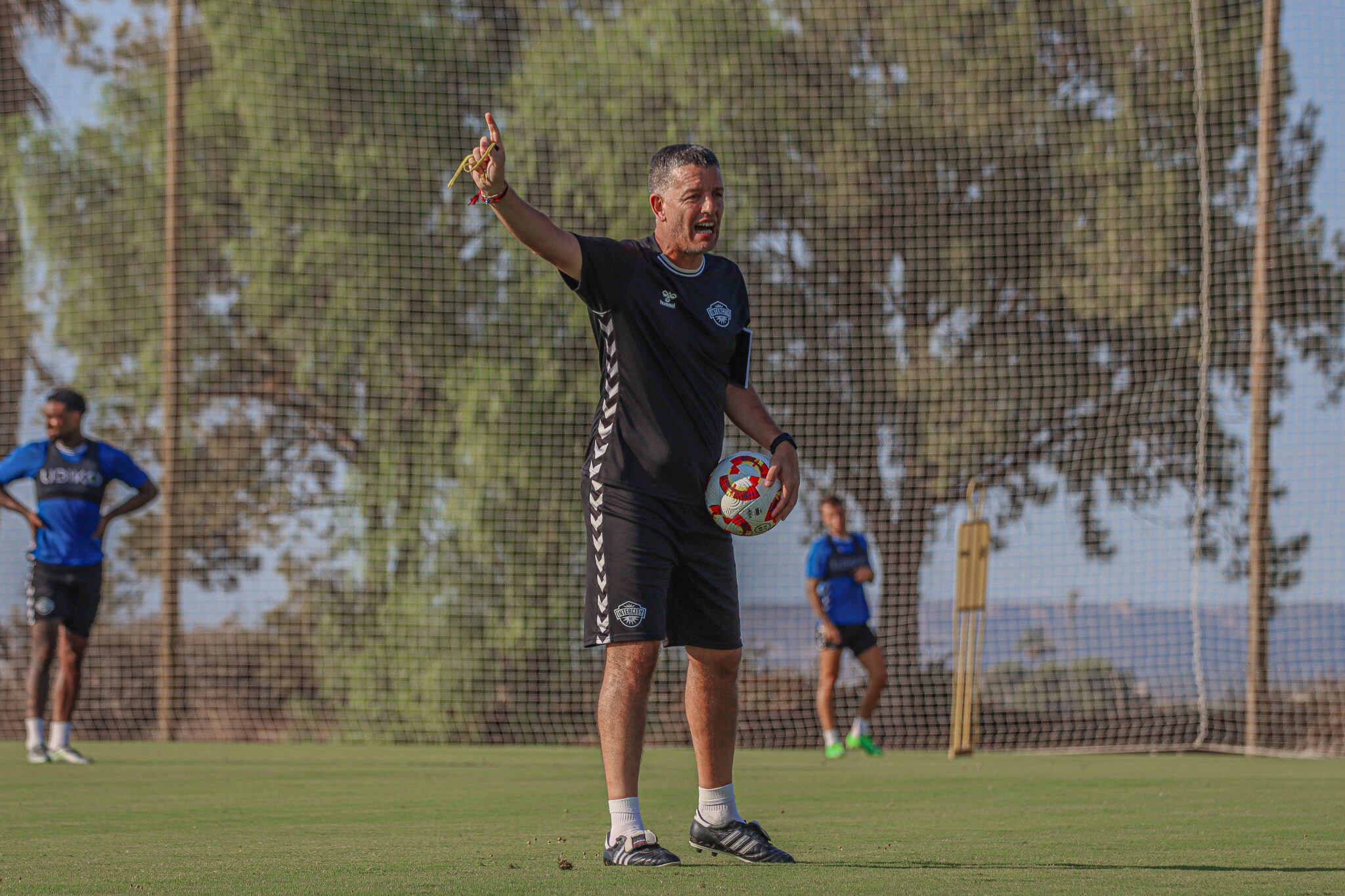 Alejandro Sandroni, entrenador del Intercity, en las instalaciones de Bonalba