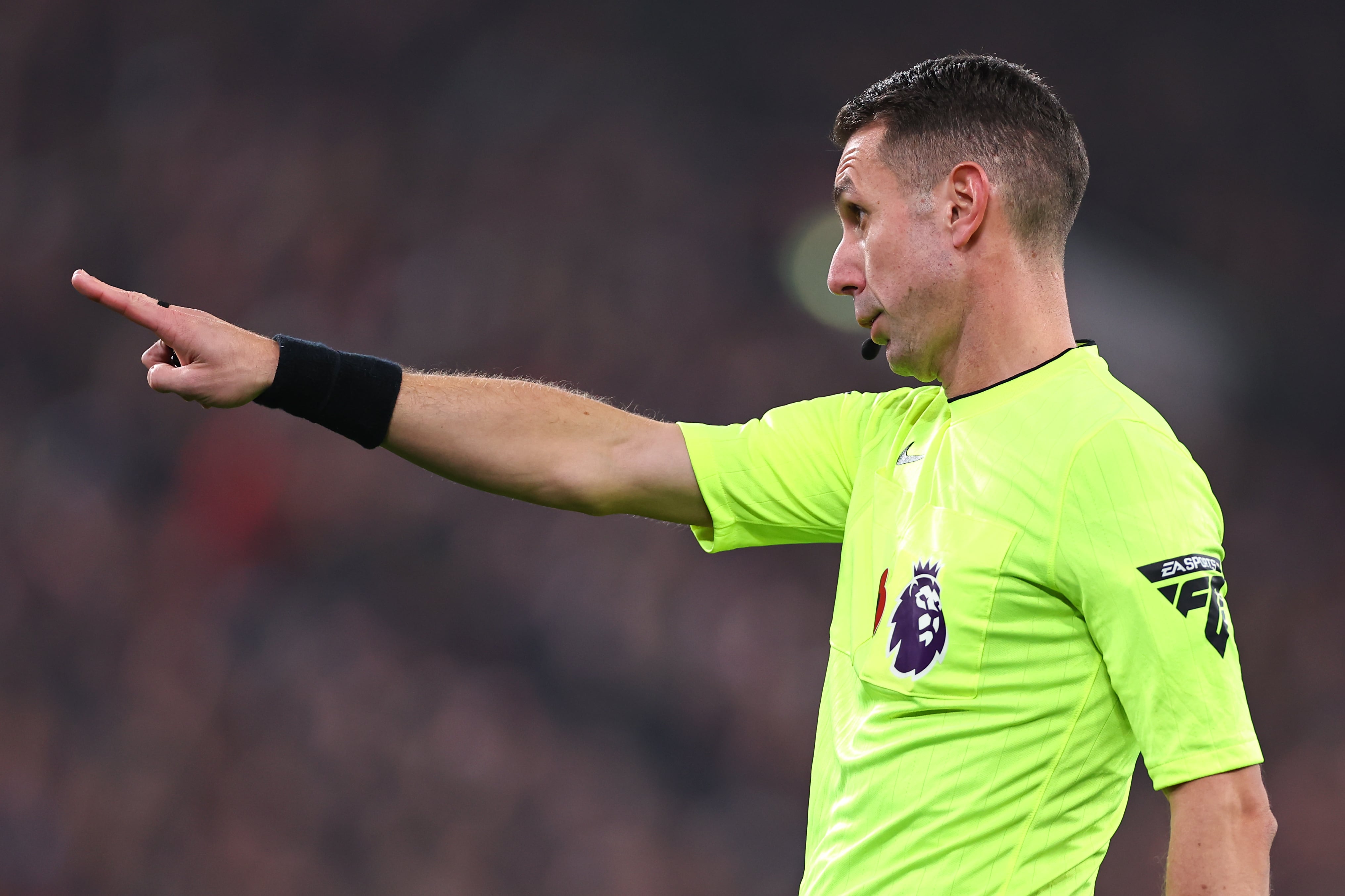 David Coote, durante el partido de Premier League entre Liverpool y Aston Villa