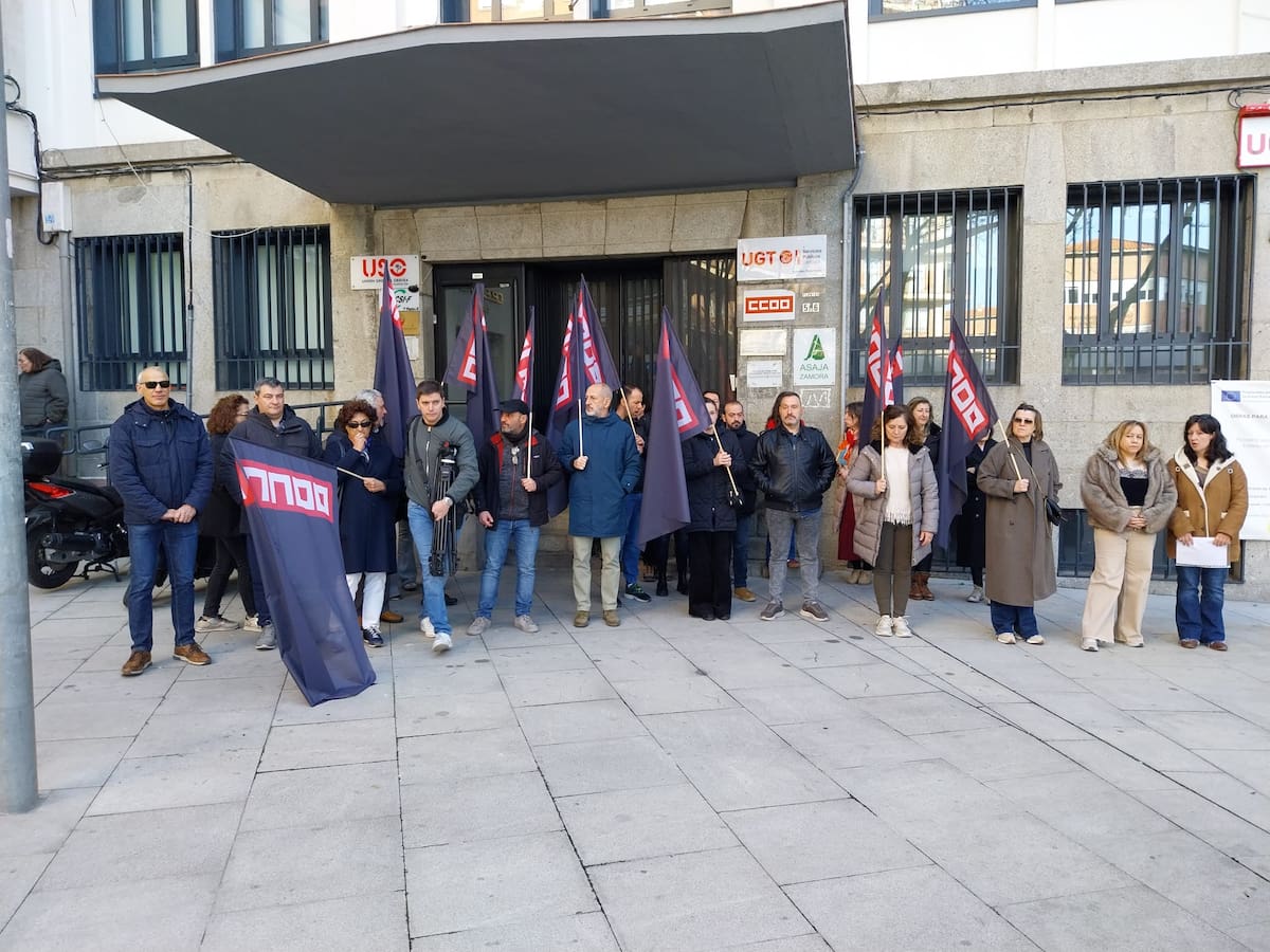 Los sindicatos se concentran tras la muerte del celador medioambiental en Mahíde