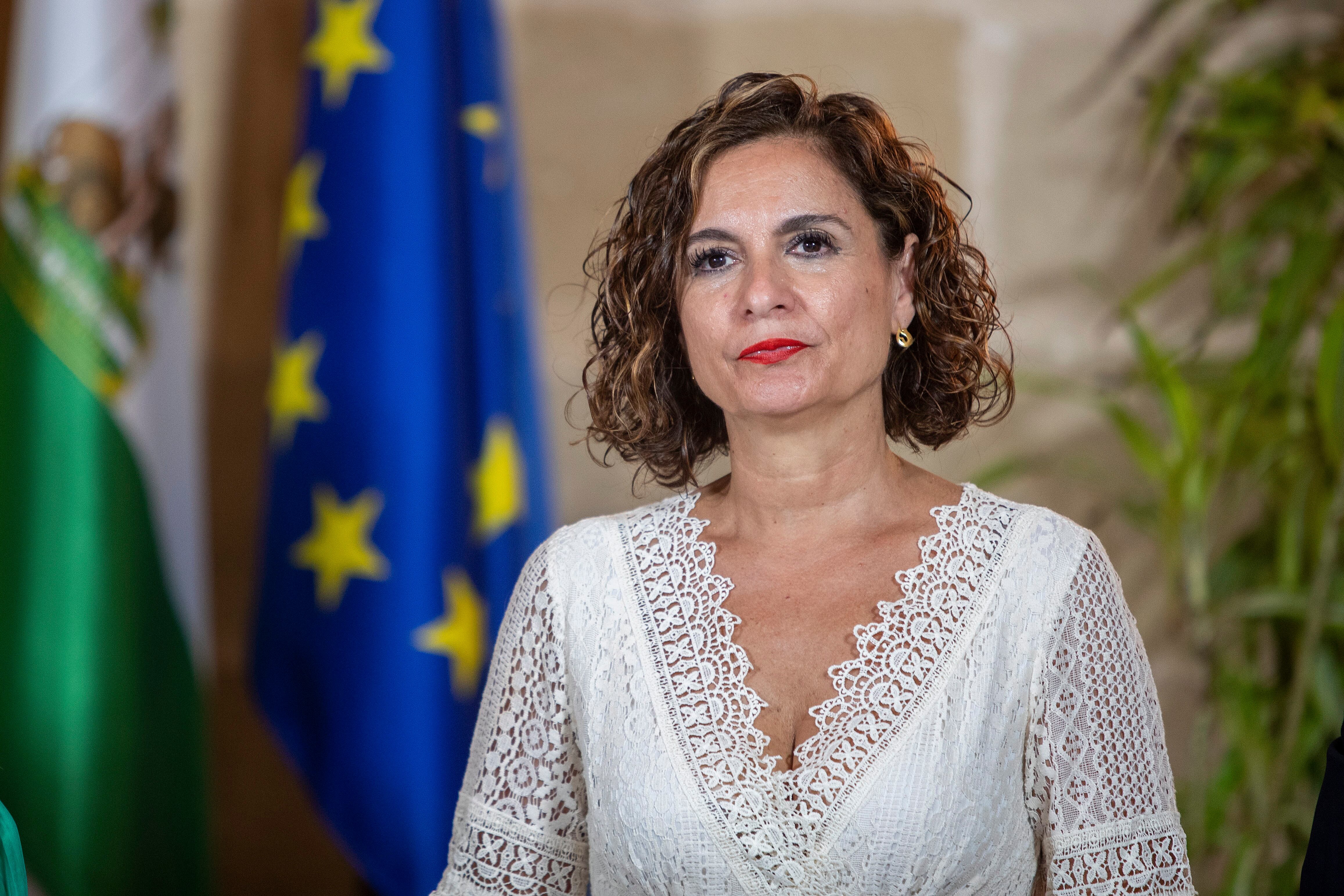 La ministra de Hacienda y Función Pública, María Jesús Montero durante su visita al Ayuntamiento de Jerez de la Frontera. EFE/Román Ríos.