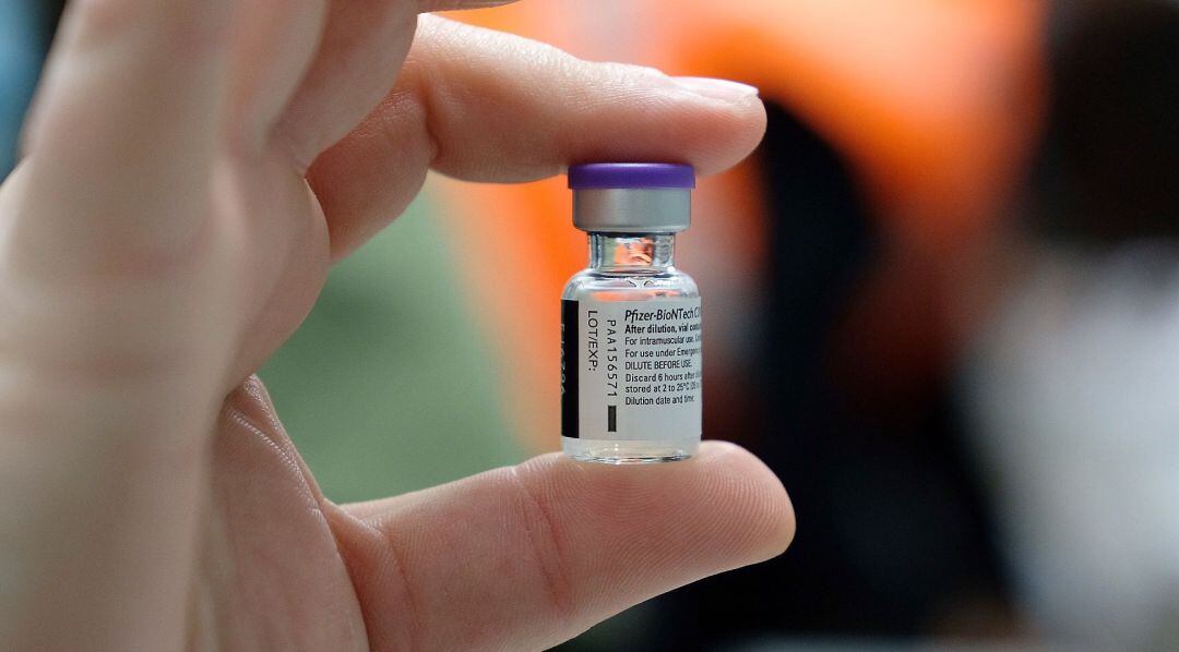 Una dosis de la vacuna contra el coronavirus de Pfizer