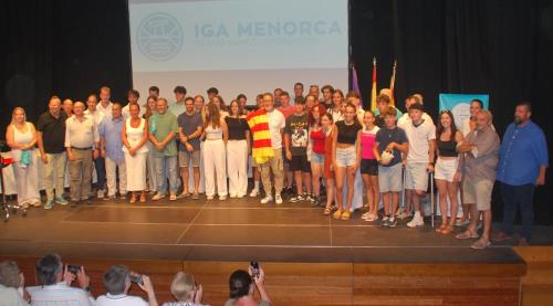 L'expedició menorquina va rebre un comiat oficial.