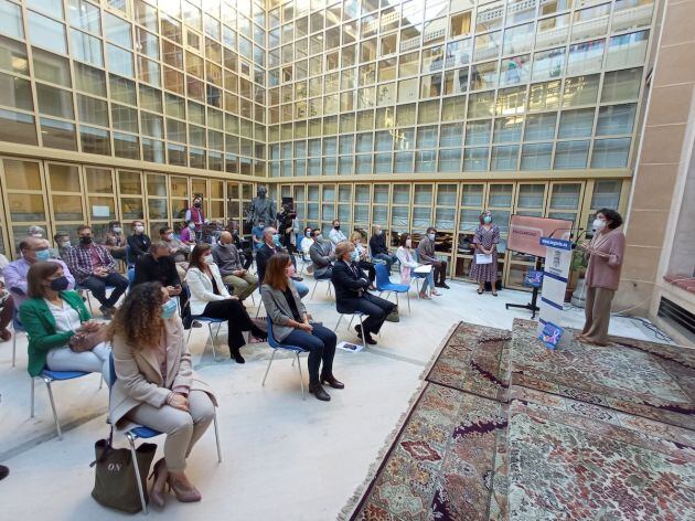 Acto con motivo del Día Internacional del cáncer de mama celebrado en el Ayuntamiento de Segovia