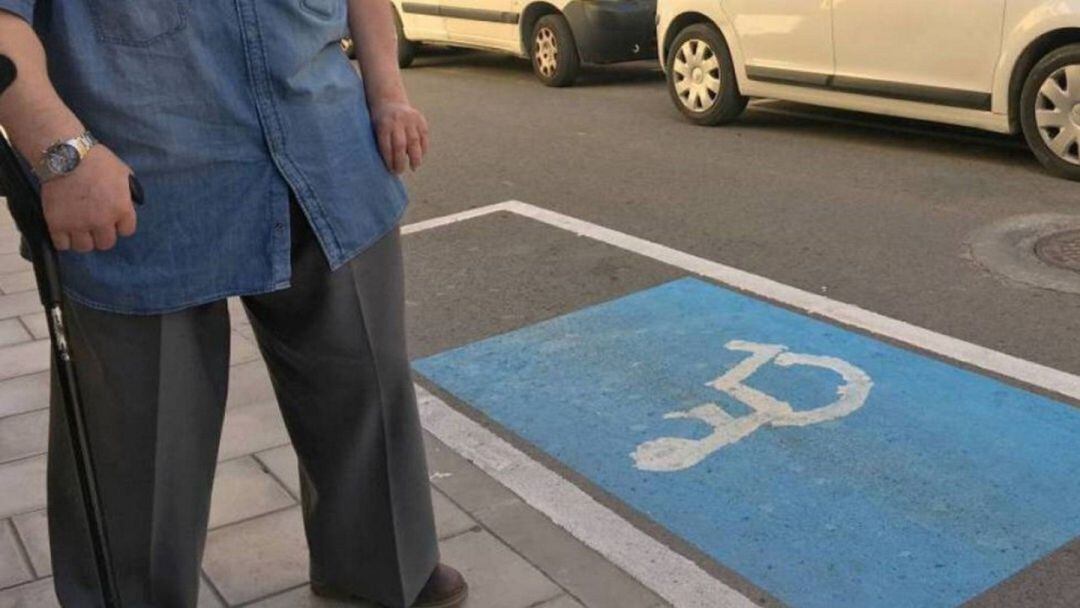 Estacionamiento reservado para personas con movilidad reducida
