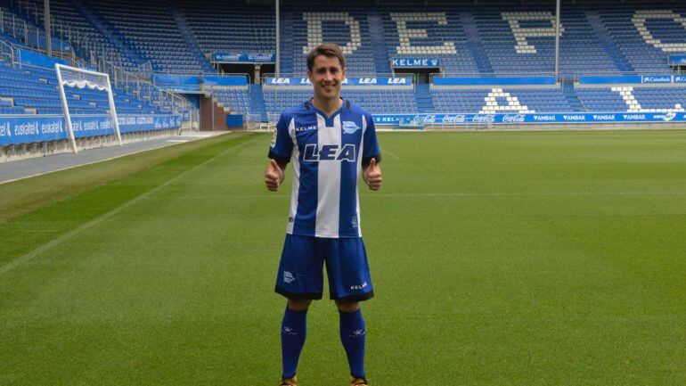 Bojan Krkic, durante su presentación como jugador del Alavés.