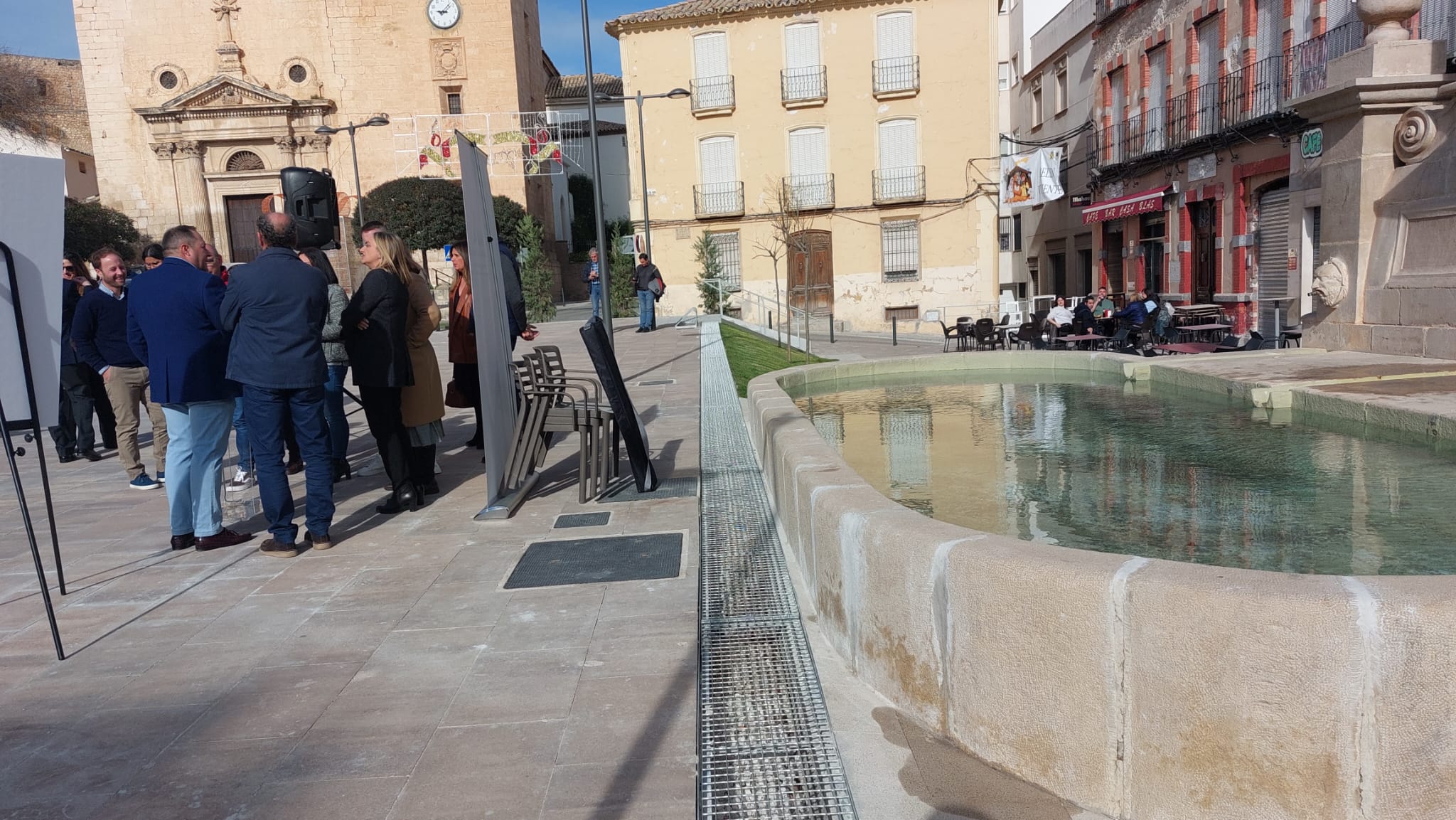 También se ha recuperado la fuente de la Plaza de España