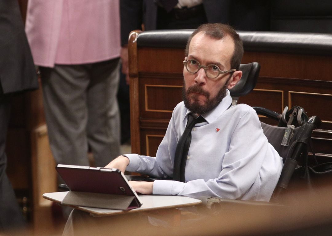 El portavoz de Unidas Podemos en el Congreso de los Diputados, Pablo Echenique, en el Pleno del Congreso