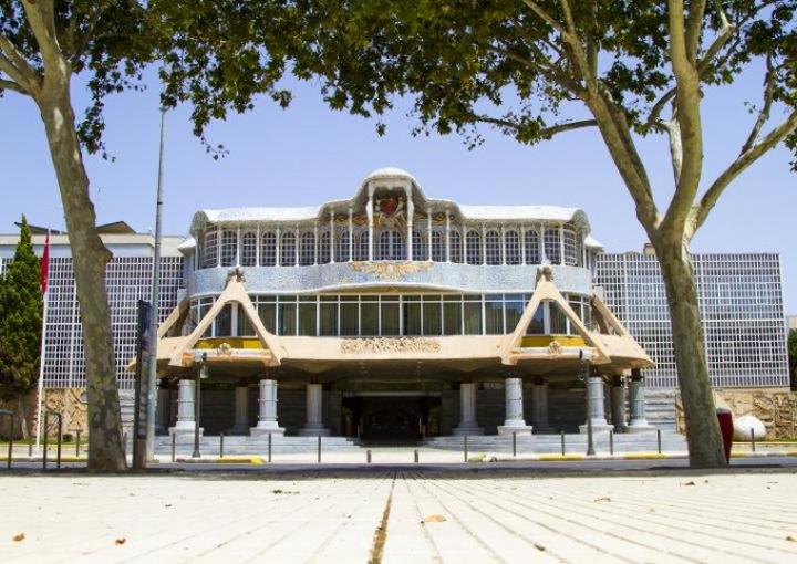 Imagen de la fachada principal de la Asamblea Regional de Murcia