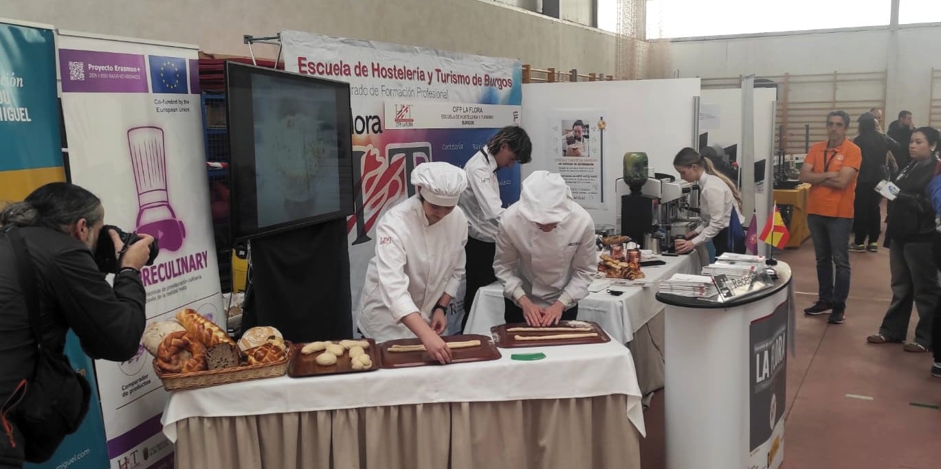 La Escuela de Hostelería de Burgos estará durante toda la Muestra de Formación Profesional cocinando en directo. / Foto: Radio Castilla