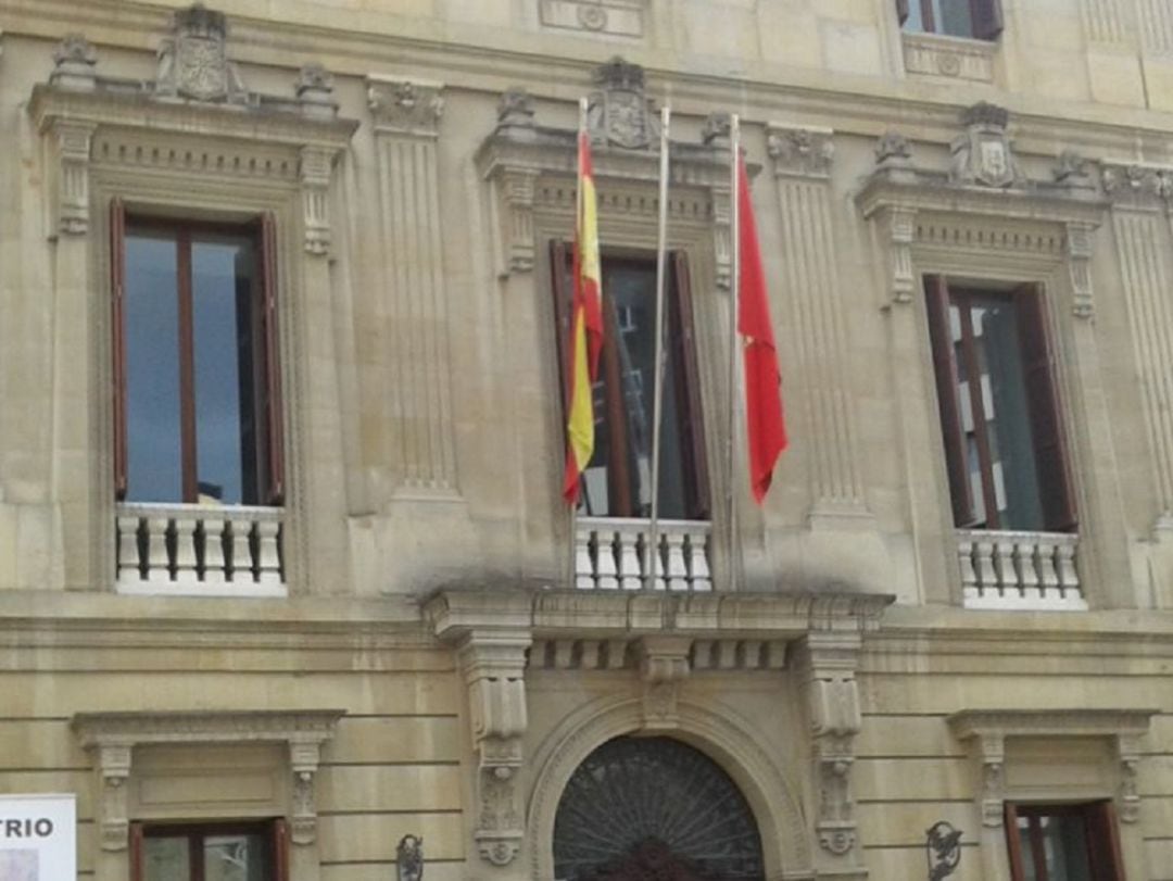 Ayuno frente al Parlamento de Navarra.