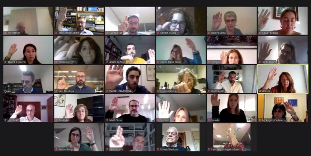 Moment en què tots els grups de l'Ajuntament de Girona han aprovat rescindir el contracte amb Agissa