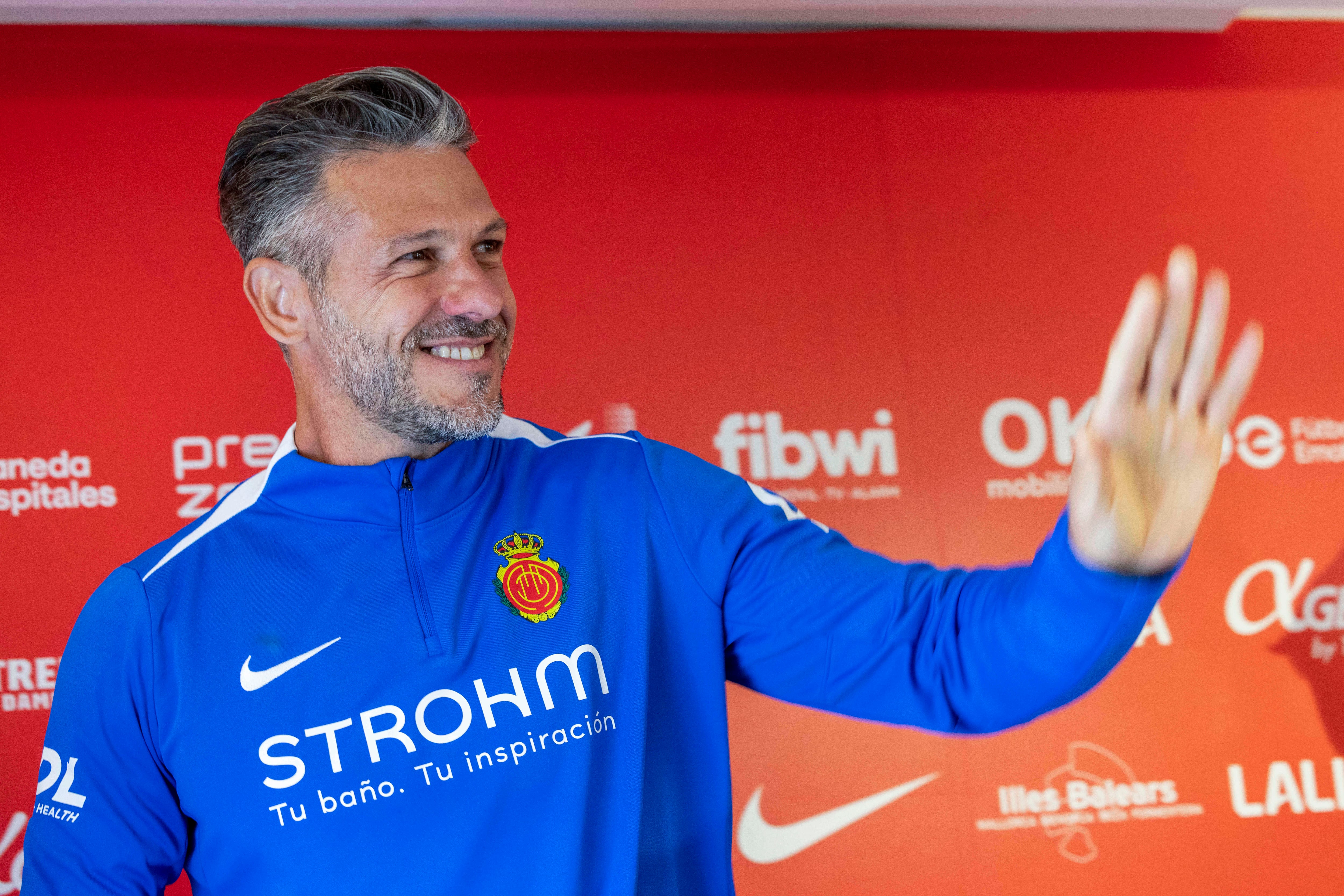 PALMA, 20/03/2026.- El entrenador del RCD Mallorca, Martín Demichelis, ofrece este viernes una rueda de prensa previa al partido contra el Elche que ha calificado como "un partido súper determinante", y ha evitado darle la definición de "final" porque "es un poco irracional". EFE/ Cati Cladera