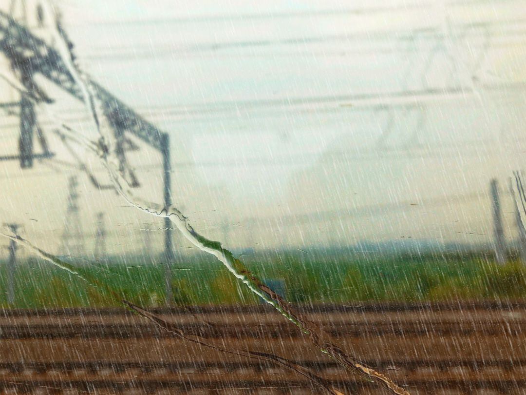 Las lluvias provocan cortes de vías