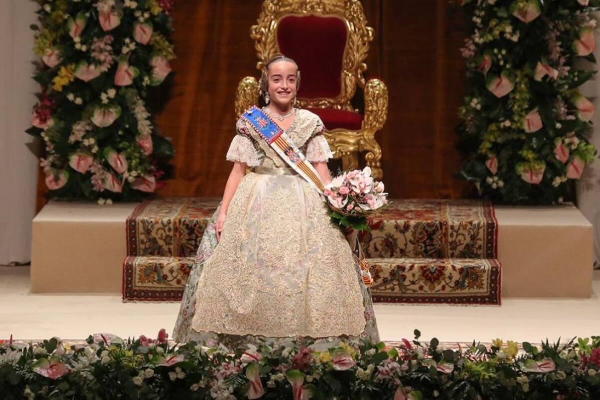 Exaltación de Carla García como fallera mayor infantil de València 2020