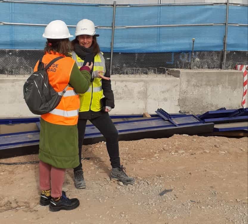 Mujeres en una construcción 