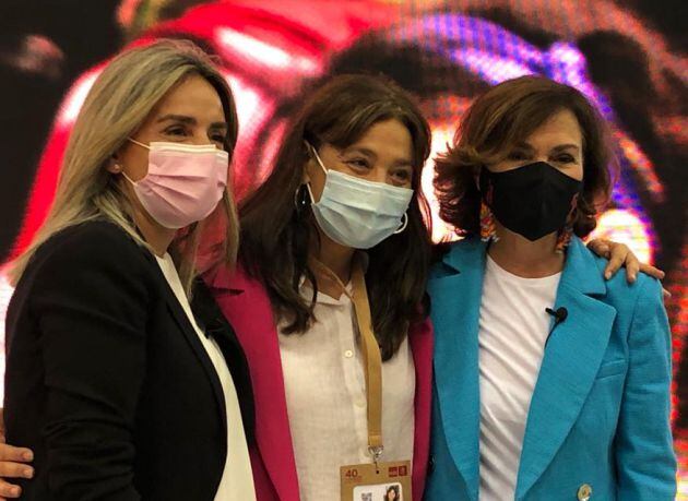 Pilar Zamora junto a la ex vicepresidenta del Gobierno, Carmen Calvo