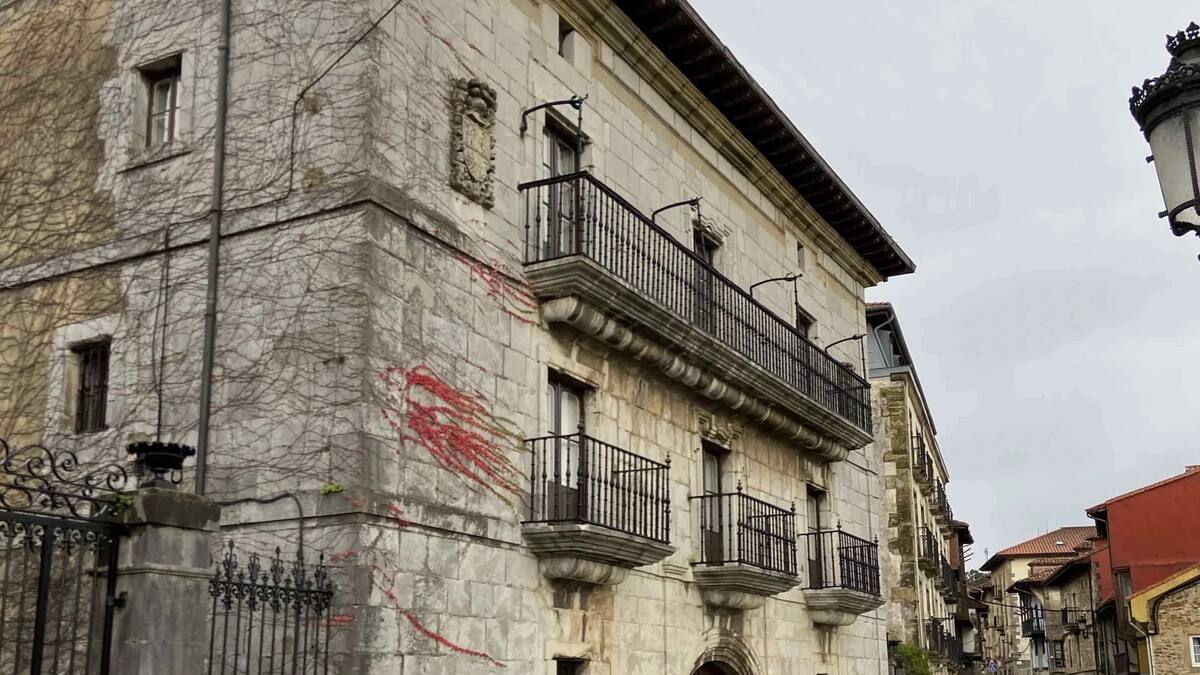 Convocada una concentración en Limpias por la falta de frecuencias de transporte público en la zona oriental