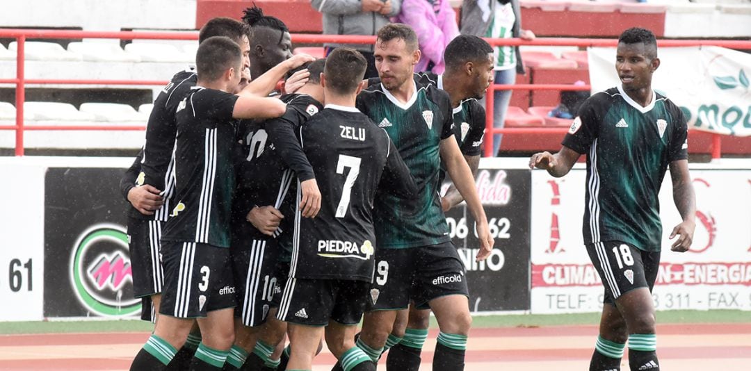 Los jugadores del Córdoba celebran un gol durante esta temporada