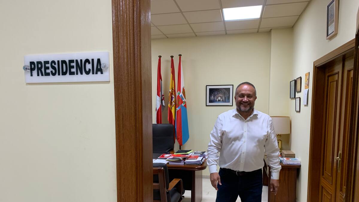 Gerardo Álvarez Courel busca en la Diputación Provincial su salida política de la presidencia del Consejo Comarcal