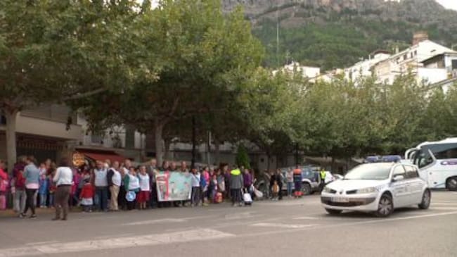 La concentración de todos los participantes en la experiencia caminos escolares seguros fue en la plaza de la Constitución