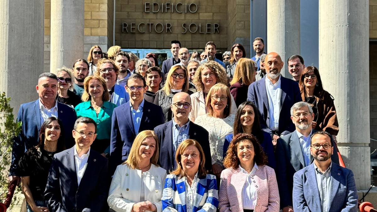 Alfonsa García concurre a las elecciones al rectorado con un programa concebido como un modelo de gobierno abierto