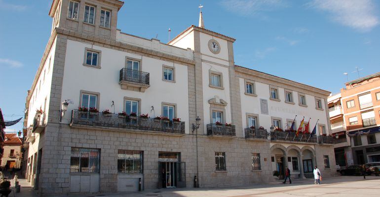 Fachada del edificio consistorial de Colmenar Viejo