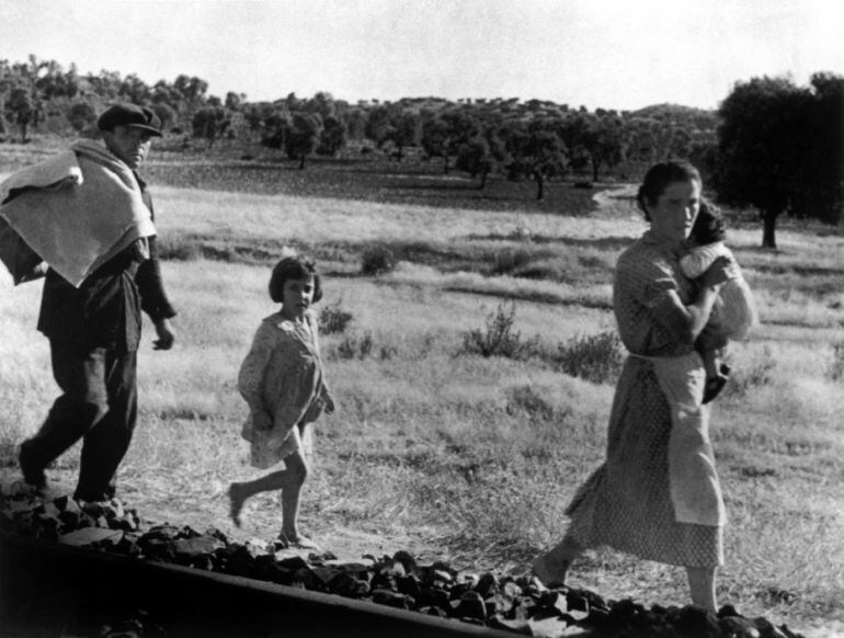 Civiles huyendo de Córdoba.  Septiembre de 1936 