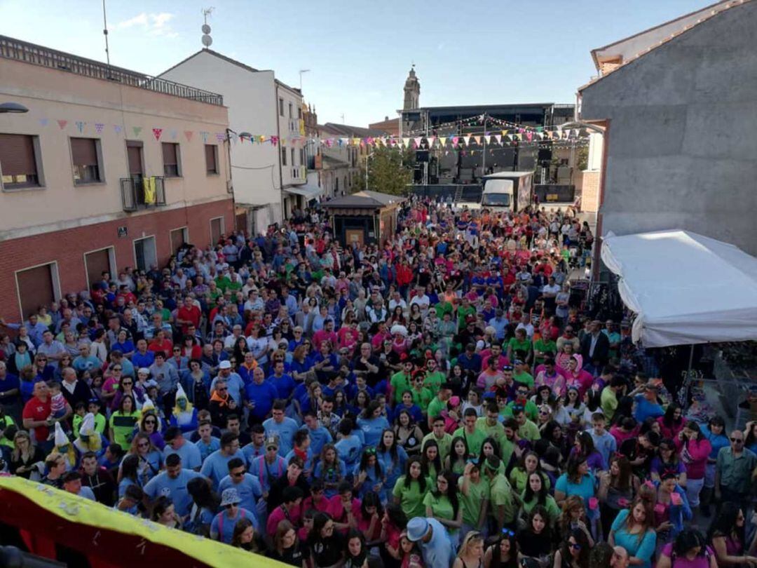 Inicio de las fiestas de Navas de Oro en 2019