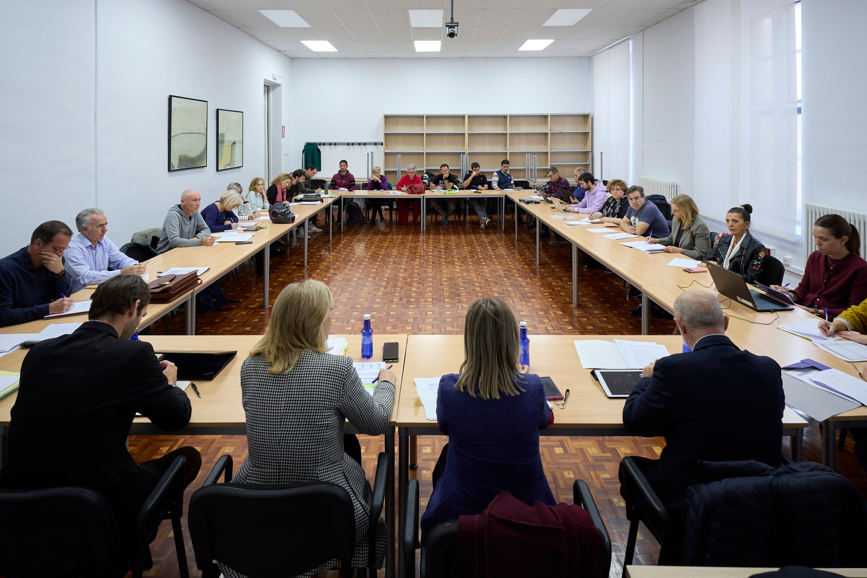 Mesa de Función Pública con la consejera Amparo López.