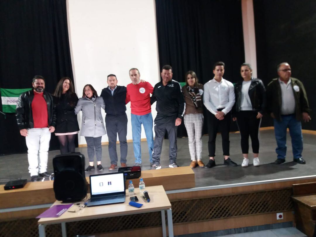 Algunos de los integrantes de la candidatura de Podemos en el acto de presentación